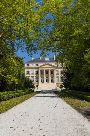 Téléchargez les photos : Château Margaux (Château Margaux), Médoc, Bordeaux, Aquitaine, France - en image libre de droit