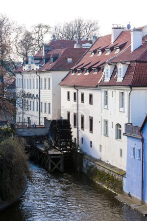 Téléchargez les photos : Certovka avec moulin à eau à Kampa, Prague, République tchèque - en image libre de droit