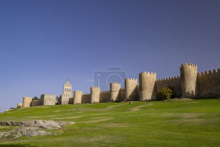 Téléchargez les photos : Murs médiévaux à Avila, site UNESCO, Castille et Léon, Espagne - en image libre de droit