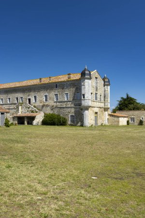Téléchargez les photos : Abbaye de Lieu Dieu, Jard sur Mer, Pays de la Loire, France - en image libre de droit