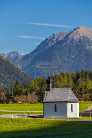 Téléchargez les photos : Antoniuskapelle near Bach and Dorf, Reutte district, Tyrol, Austria - en image libre de droit