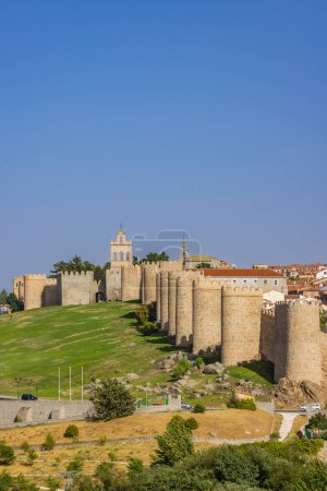 Téléchargez les photos : Murs médiévaux à Avila, site UNESCO, Castille et Léon, Espagne - en image libre de droit