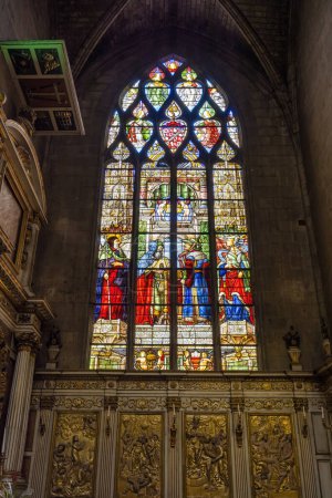 Téléchargez les photos : Intérieur de la cathédrale Sainte-Marie à Auch, département du Gers, Occitanie, France - en image libre de droit