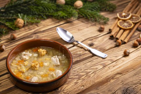 Foto de Comida tradicional de Navidad en República Checa - sopa de pescado - Imagen libre de derechos