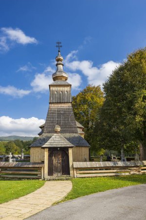 Foto de Iglesia de San Miguel Arcángel, sitio UNESCO, Ladomirova, Eslovaquia - Imagen libre de derechos