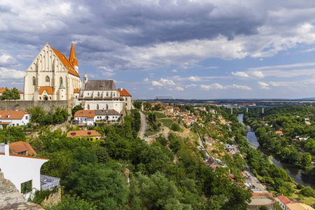 Téléchargez les photos : Ville historique Znojmo, Southhern Moravia, République tchèque - en image libre de droit