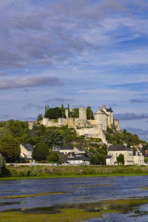 Téléchargez les photos : Château Chinon, Indre-et-Loire, Centre-Val de Loire, Pays de la Loire, France - en image libre de droit
