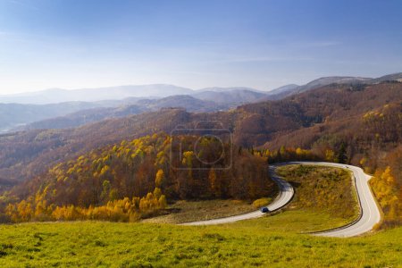 Téléchargez les photos : Route dans le parc national Slovensky Raj, Slovaquie - en image libre de droit