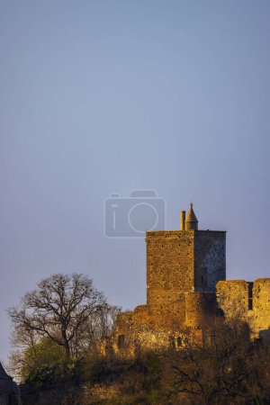 Téléchargez les photos : Château de Brancion, Martailly-les-Brancion, Bourgogne, France - en image libre de droit