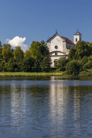 Téléchargez les photos : Église de la Sainte Trinité, Klaster près de Nova Bystrice, Bohême du Sud, République tchèque - en image libre de droit