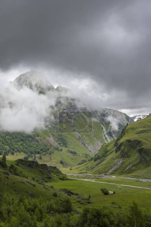 Téléchargez les photos : Paysage près de Route des Grandes Alpes, Savoie, France - en image libre de droit