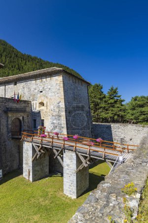 Téléchargez les photos : Redoute Marie-Thérèse, forts d'Esseillon (Forts de l'Esseillon), Savoie, France - en image libre de droit