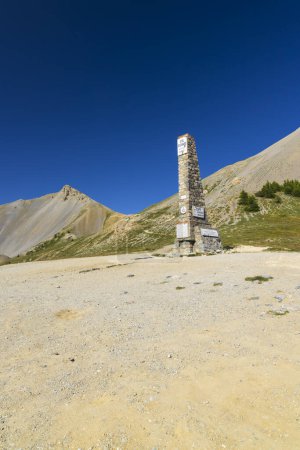 Téléchargez les photos : Col d'Izoard, Casse Deserte, Hautes-Alpes, France - en image libre de droit