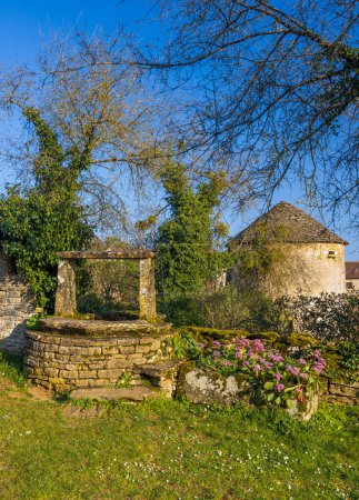 Foto de Chateau de Bissy-sur-Fley también Chateau de Pontus de Tyard, Bissy-sur-Fley, Borgoña, Francia - Imagen libre de derechos
