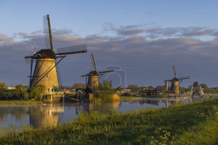 Traditionelle holländische Windmühlen in Kinderdijk - Unesco-Stätte, Niederlande