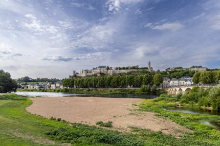 Foto de Chateau Chinon, Indre-et-Loire, Centre-Val de Loire, Pays de la Loire, Francia - Imagen libre de derechos