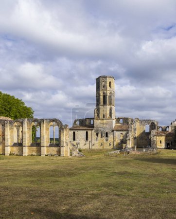 Abbaye de Grande-Sauve, site UNESCO, monastère bénédictin près de La Sauve, Aquitaine