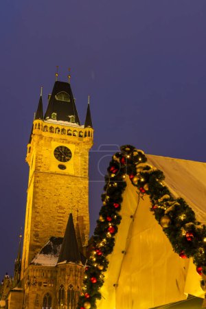 Téléchargez les photos : Place de la Vieille Ville à Noël, Prague, République tchèque - en image libre de droit