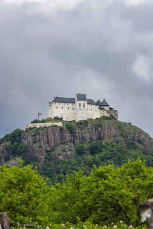 Foto de Castillo de Fuzer (Fuzeri var), Borsod-Abauj-Zemplen, Zemplenyi-hegyseg, Hungría - Imagen libre de derechos