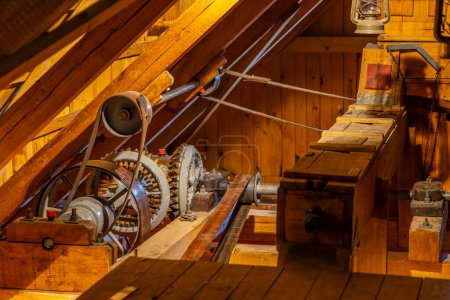 Téléchargez les photos : Moulin à roue hydraulique et musée en plein air à Jelka, Slovaquie - en image libre de droit