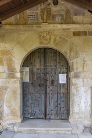 Ermitage sculpté des saints Justus et Pasteur, Olleros de Pisuerga (Iglesia de los Santos Justo y Pastor), Aguilar de Campoo, Castilla y Leon, Espagne