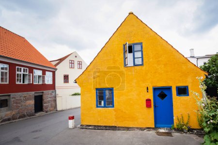 Antigua casa tradicional en la isla de Bornholm de Dinamarca