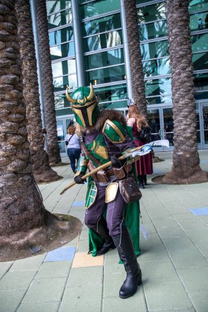 Foto de Cosplayers disfrutando del día en Wondercon, centro de convenciones Anaheim Anaheim, Ca - Imagen libre de derechos