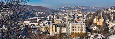 Siegen Allemagne dans le panorama du soleil d'hiver