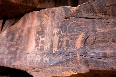 Uno de los muchos ejemplos de petroglifos en Nine Mile Canyon, Utah.