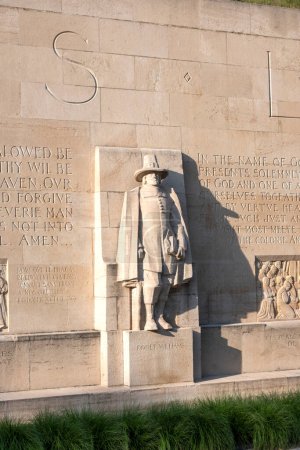 Téléchargez les photos : GENÈVE, SUISSE - 18 JUIN 2023 : Coucher de soleil sur le monument du mur de la Réforme à Genève, Suisse - en image libre de droit