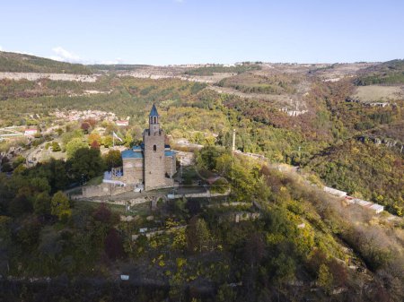 Foto de Increíble vista aérea de la ciudad de Veliko Tarnovo, Bulgaria - Imagen libre de derechos