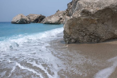 Foto de Increíble vista de la playa Kathisma en Lefkada, Islas Jónicas, Grecia - Imagen libre de derechos