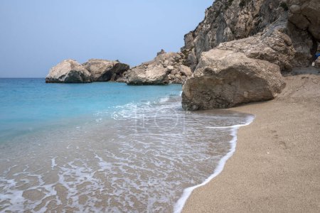 Foto de Increíble vista de la playa Kathisma en Lefkada, Islas Jónicas, Grecia - Imagen libre de derechos