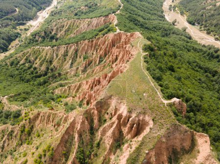 Erstaunliche Luftaufnahme der Stob-Pyramiden, Rila-Gebirge, Kyustendil-Region, Bulgarien