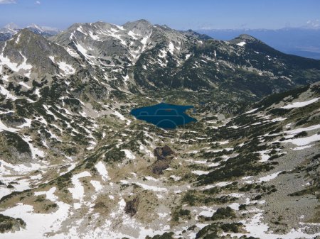 Erstaunliche Luftaufnahme des Pirin-Gebirges in der Nähe des Popovo-Sees, Bulgarien