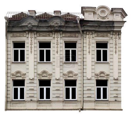 Téléchargez les photos : La façade de l'ancien bâtiment jaune est décorée de stuc de plâtre. Isolé sur blanc - en image libre de droit