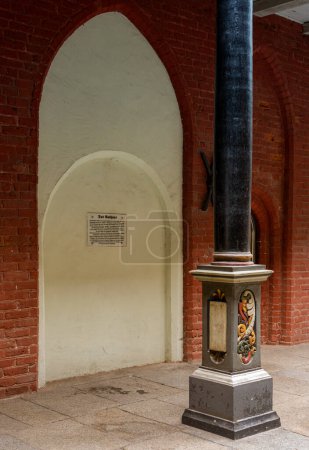 Téléchargez les photos : Colonnade, Altstadt, Rathaus Stralsund, Germany - en image libre de droit