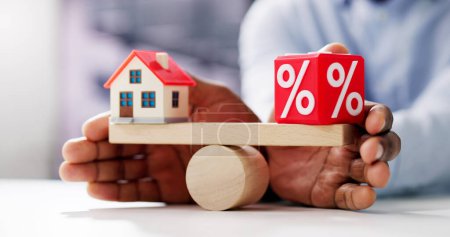 Foto de Concepto de porcentaje de saldo y préstamo de las tasas de interés de la casa - Imagen libre de derechos