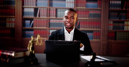 Téléchargez les photos : Lawyer Or Attorney Online Legal Video Call - en image libre de droit