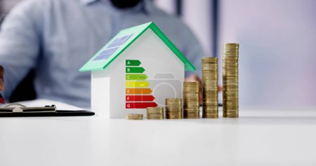 Audit énergétique de la maison. Facture de consommation efficace et économie