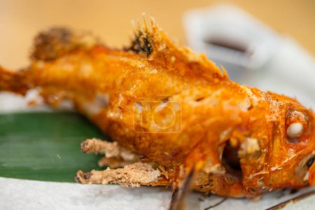 Téléchargez les photos : Japonais grillé splendide plat de poisson alfonsino - en image libre de droit