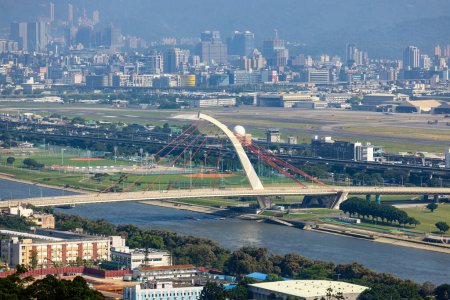 Foto de Taipei, Taiwán - 04 de octubre de 2022: Taipei city skyline - Imagen libre de derechos