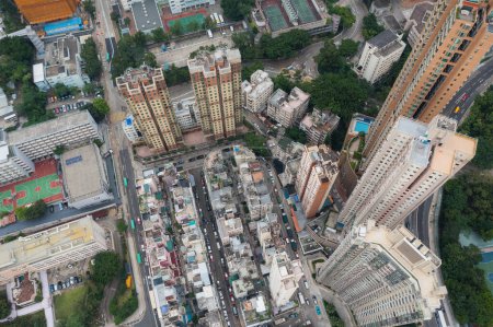 Foto de Wong Tai Sin, Hong Kong - 15 de julio de 2021: Vista superior de la ciudad de Hong Kong - Imagen libre de derechos