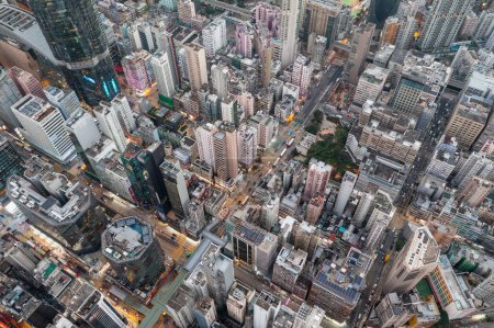 Foto de Mong jalá, Hong Kong - 09 Noviembre 2022: Vista superior de la ciudad de Hong Kong - Imagen libre de derechos