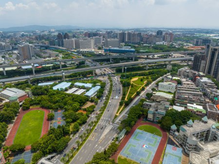 Foto de Nueva Taipéi, Taiwán - 11 de julio de 2022: Vista aérea del distrito residencial de Taiwán - Imagen libre de derechos