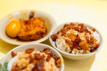 Téléchargez les photos : Cuisine taïwanaise riz haché de porc - en image libre de droit