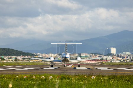 Téléchargez les photos : Taipei, Taiwan - 09 novembre 2022 : Aéroport de Songshan dans la ville de Taipei - en image libre de droit