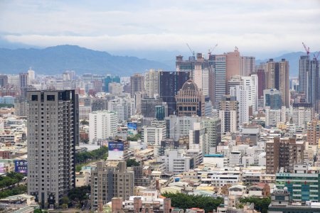 Foto de Taichung, Taiwán - 24 de octubre de 2022: Vista superior de la ciudad de Taichung - Imagen libre de derechos