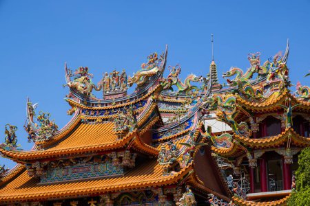 Téléchargez les photos : Tuile de toit temple chinois traditionnel - en image libre de droit