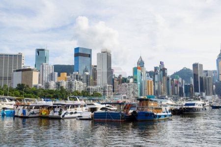 Téléchargez les photos : Hong Kong - 23 juin 2023 : Bord de mer de Causeway Bay à Hong Kong - en image libre de droit
